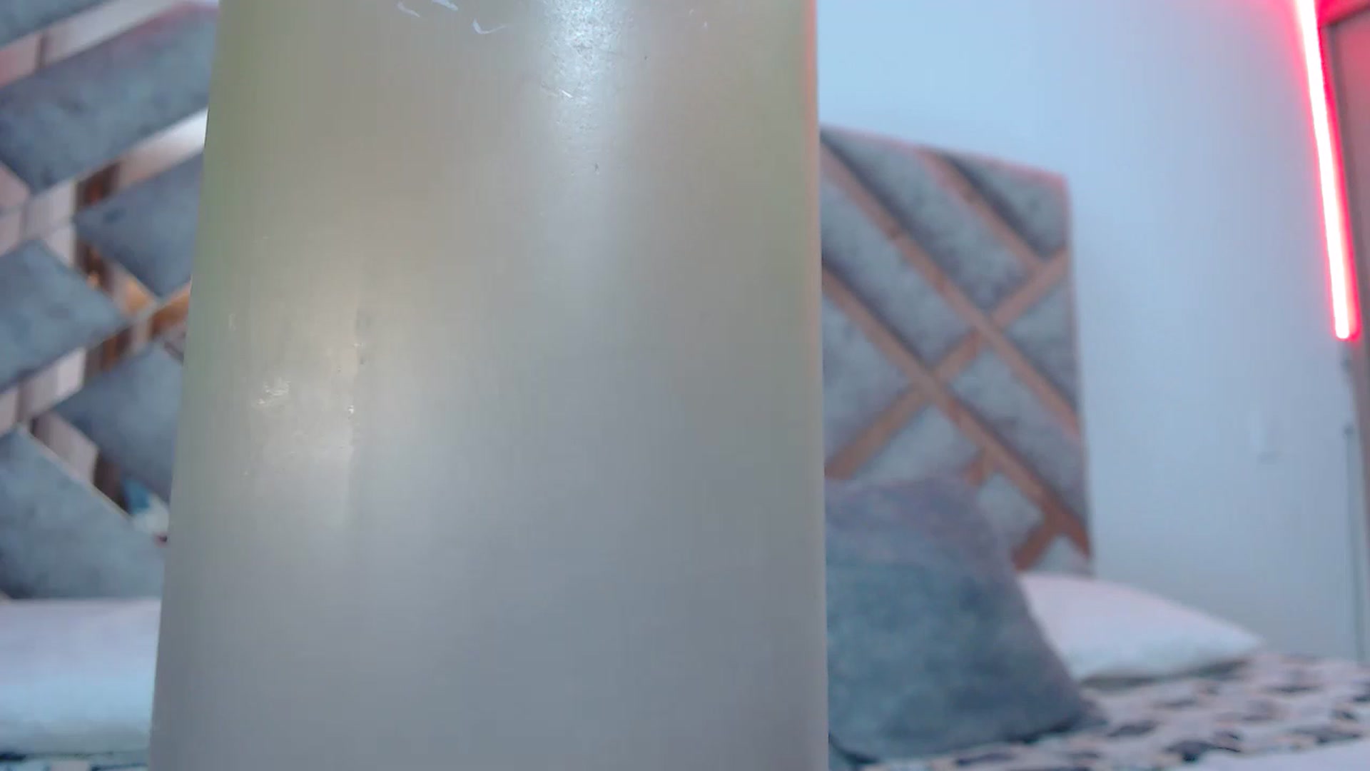 Gallery image thumbnail from Sussan_Torres's myfreecams stream on, 05/22/2023, 03:05 image 16 of 20
