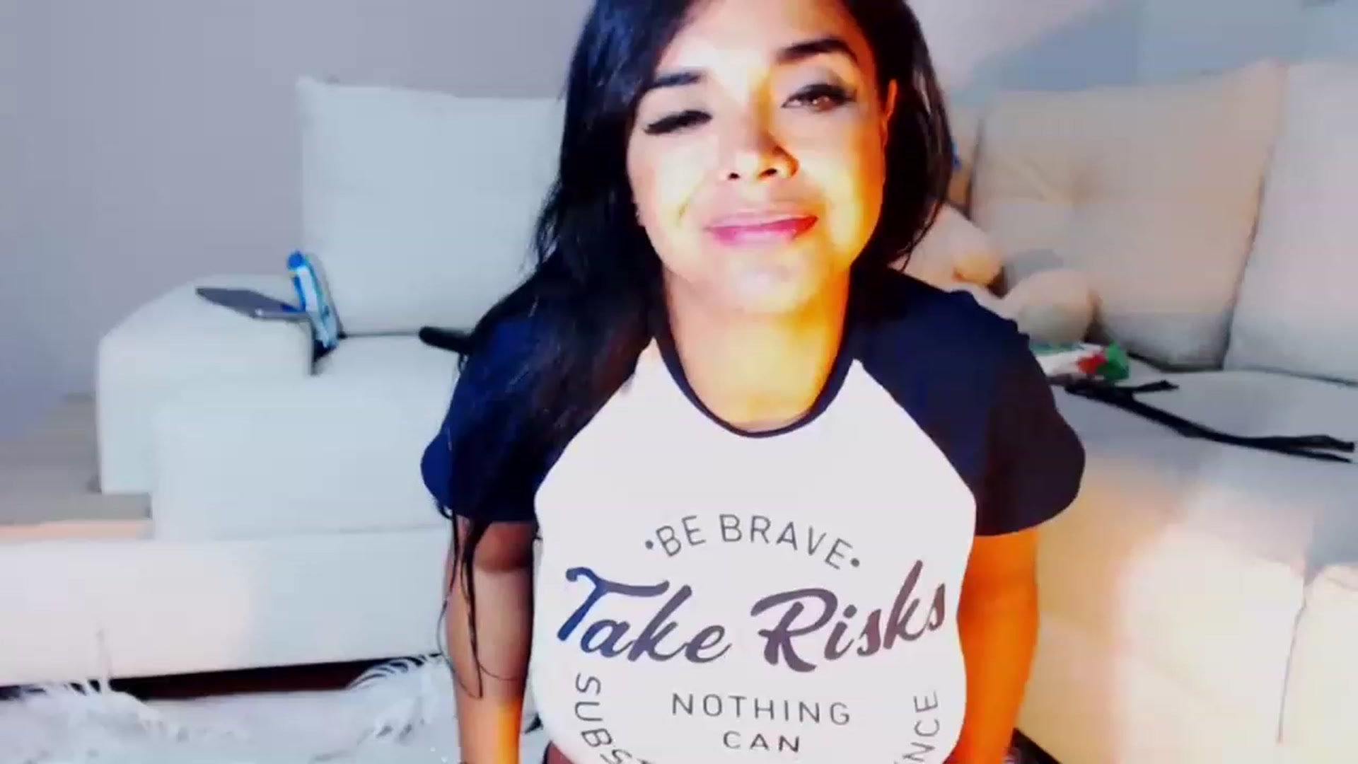 Gallery image thumbnail from SusyHernandez's myfreecams stream on, 11/18/2022, 23:00 image 14 of 20