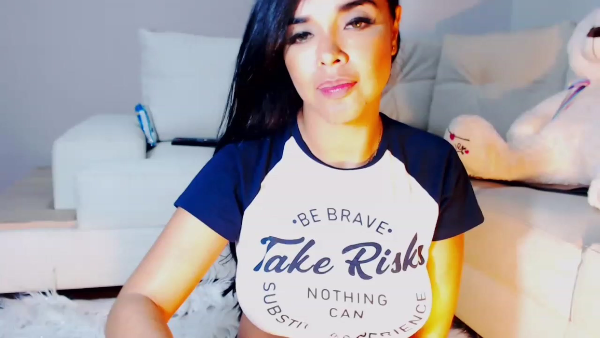 Gallery image thumbnail from SusyHernandez's myfreecams stream on, 11/18/2022, 23:00 image 19 of 20