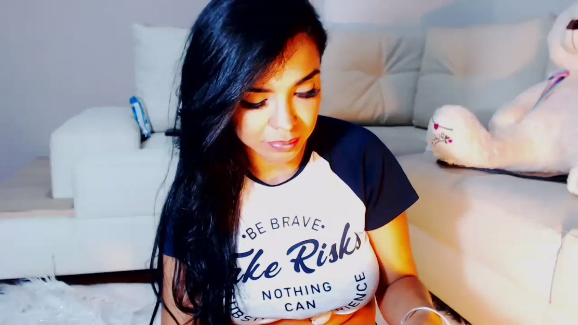 Gallery image thumbnail from SusyHernandez's myfreecams stream on, 11/18/2022, 23:00 image 20 of 20