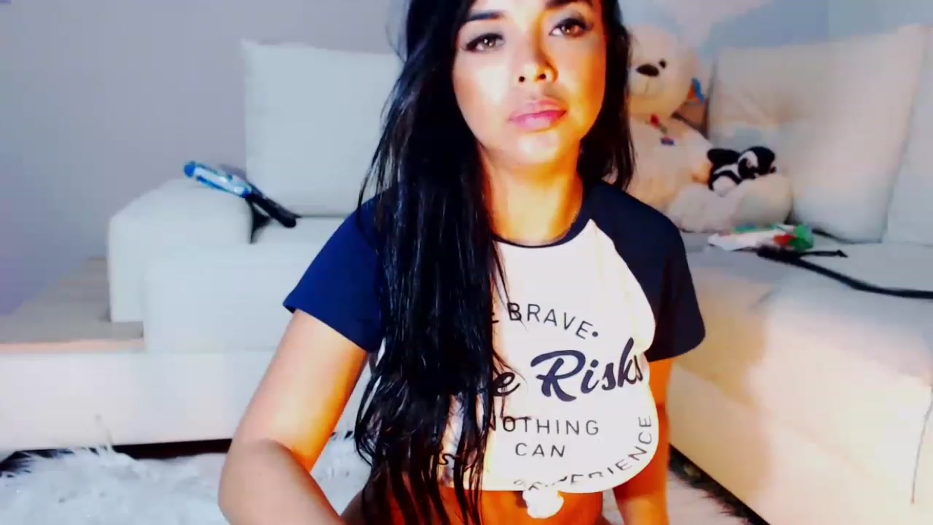 Gallery image thumbnail from SusyHernandez's myfreecams stream on, 11/18/2022, 23:00 image 10 of 20
