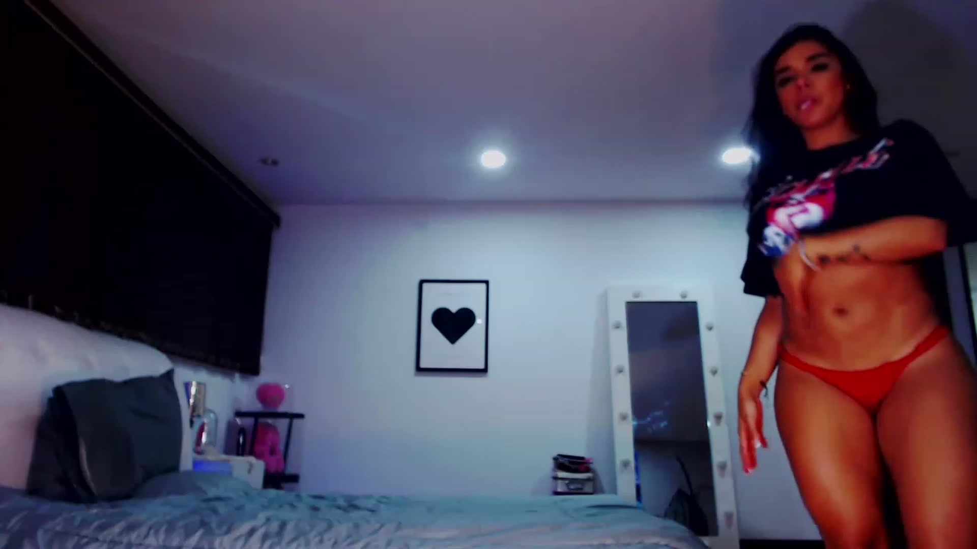 Gallery image thumbnail from SusyHernandez's myfreecams stream on, 01/18/2023, 01:35 image 17 of 20