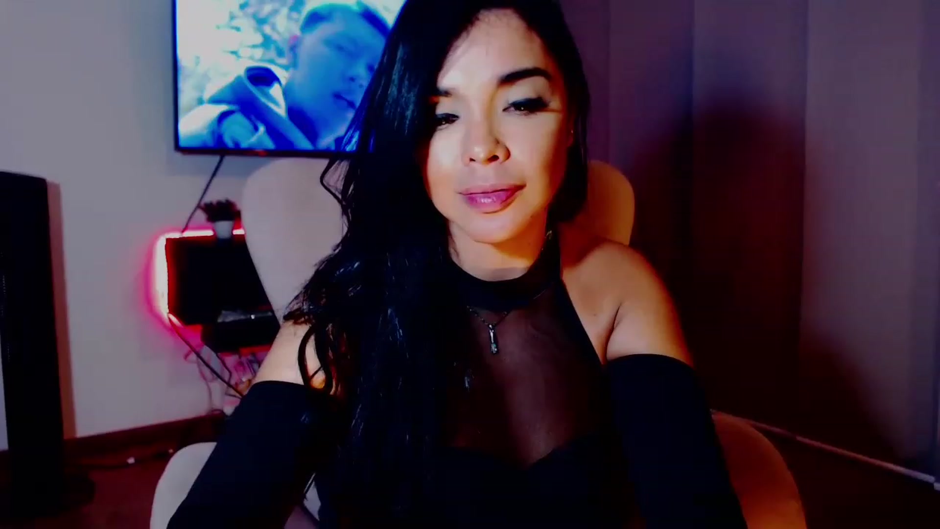 Gallery image thumbnail from SusyHernandez's myfreecams stream on, 04/22/2023, 24:57 image 12 of 20