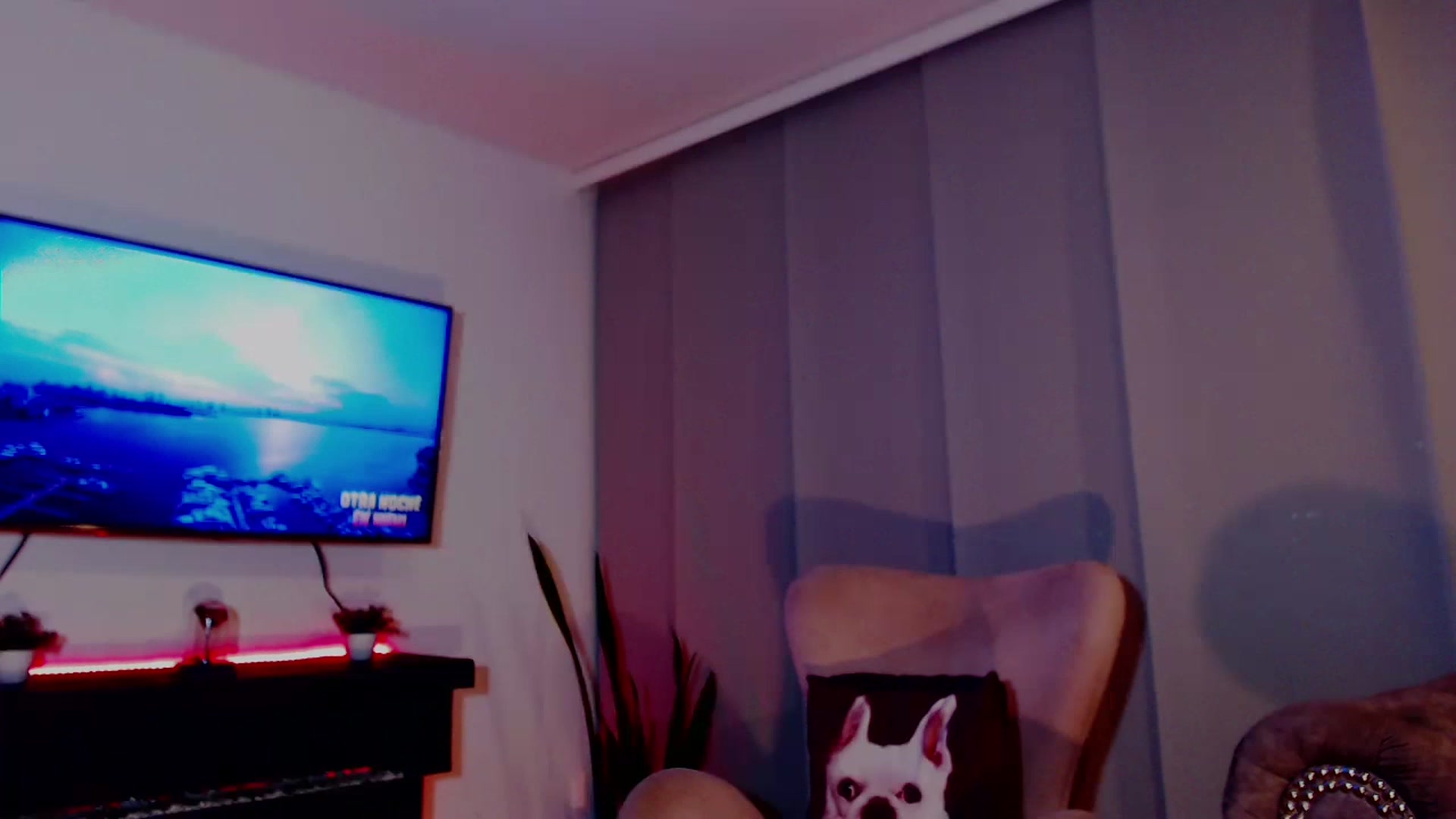 Gallery image thumbnail from SusyHernandez's myfreecams stream on, 04/22/2023, 24:57 image 6 of 20