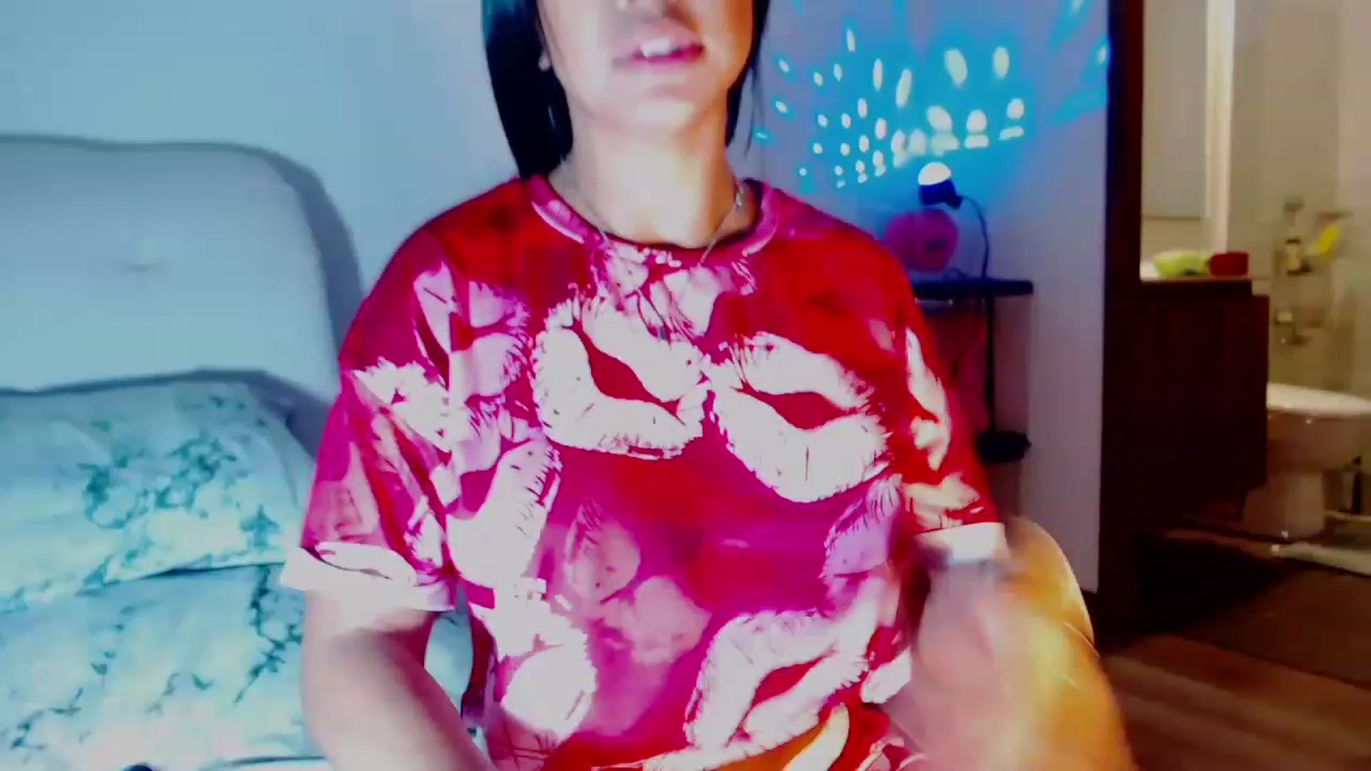 Gallery image thumbnail from SusyHernandez's myfreecams stream on, 04/25/2023, 03:48 image 4 of 20