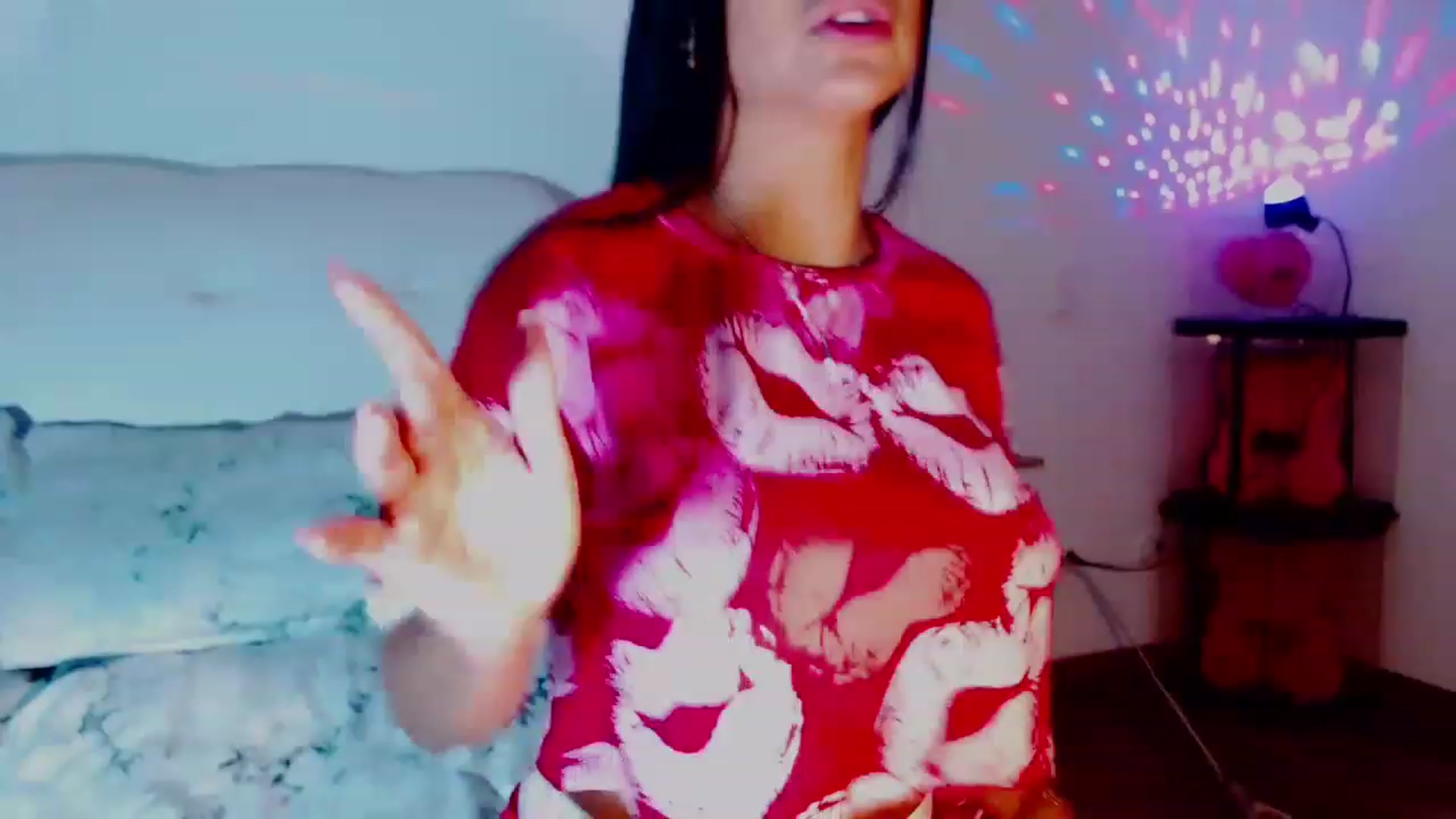 Gallery image thumbnail from SusyHernandez's myfreecams stream on, 04/25/2023, 03:48 image 1 of 20