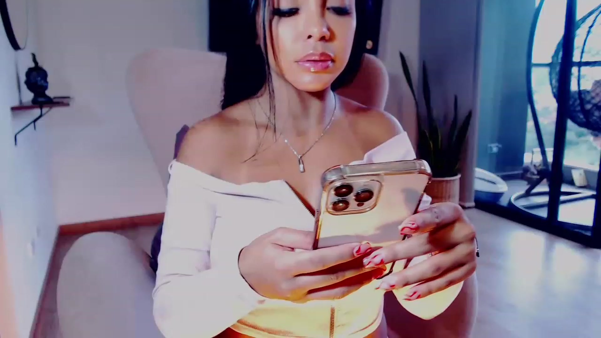 Gallery image thumbnail from SusyHernandez's myfreecams stream on, 04/27/2023, 22:11 image 19 of 20