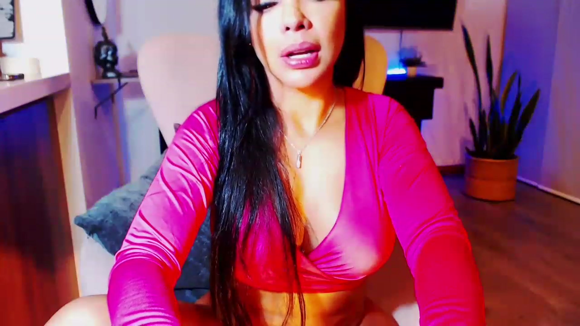 Gallery image thumbnail from SusyHernandez's myfreecams stream on, 05/24/2023, 03:57 image 20 of 20