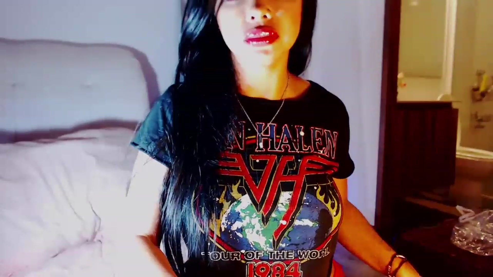 Gallery image thumbnail from SusyHernandez's myfreecams stream on, 06/02/2023, 03:19 image 19 of 20