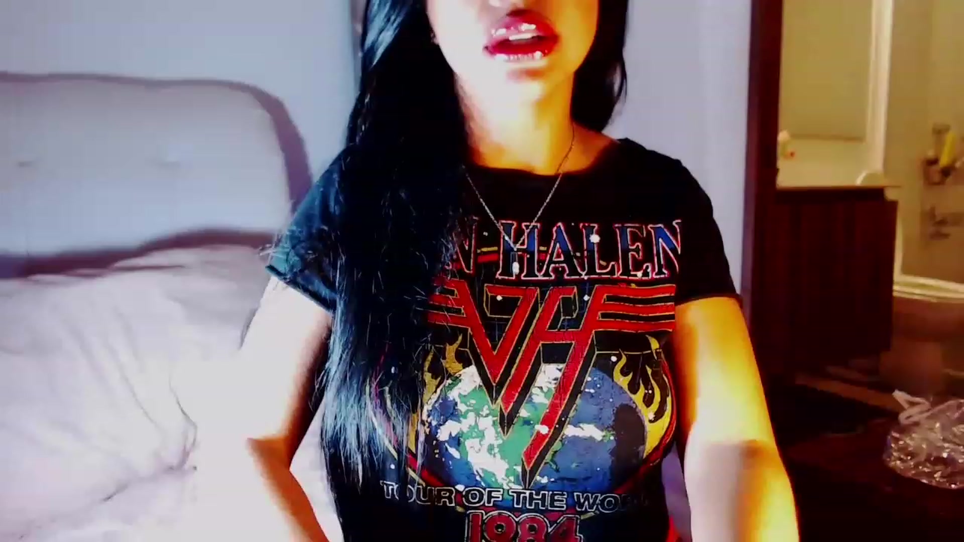 Gallery image thumbnail from SusyHernandez's myfreecams stream on, 06/02/2023, 03:19 image 18 of 20