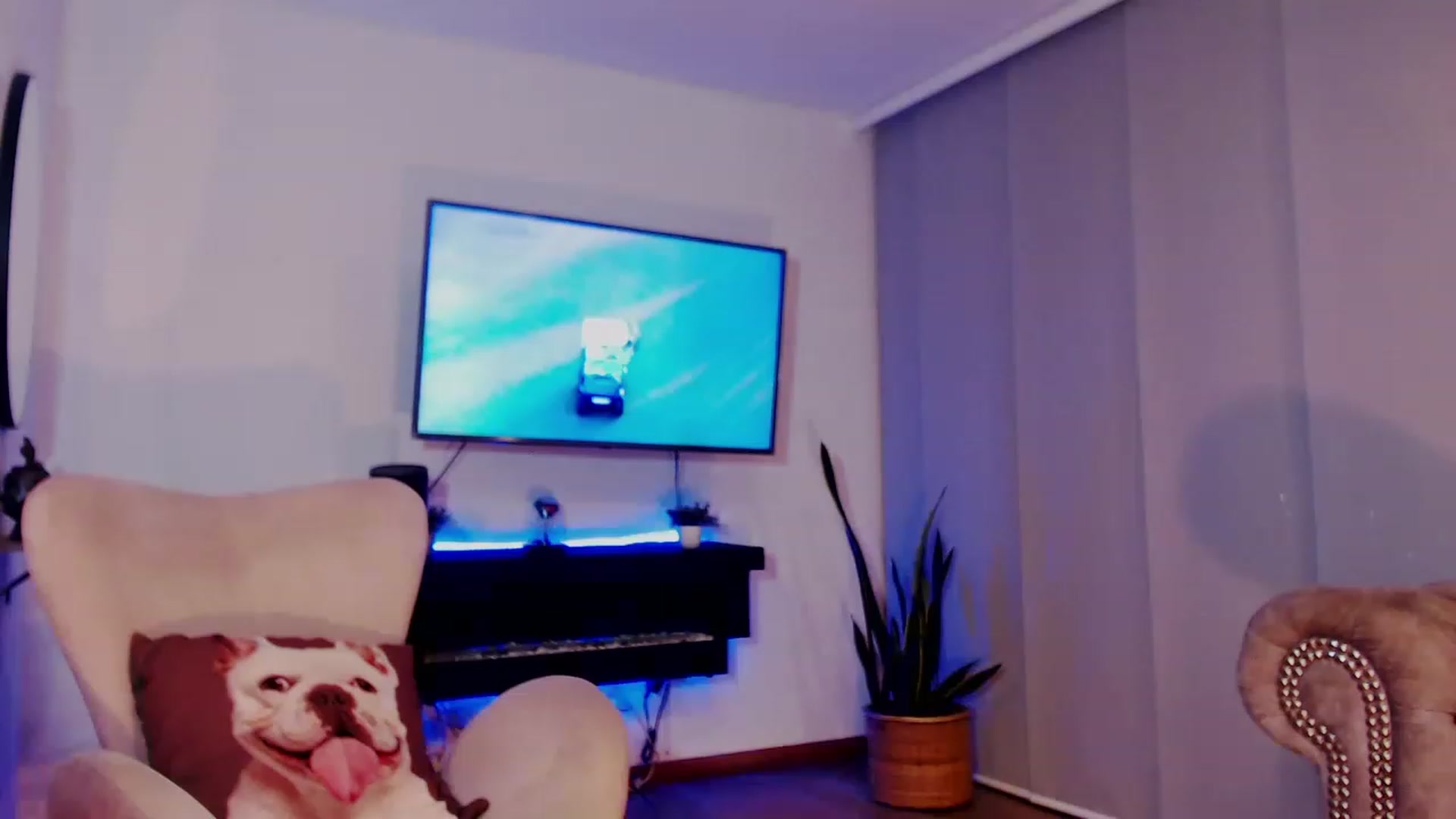 Gallery image thumbnail from SusyHernandez's myfreecams stream on, 06/15/2023, 24:40 image 18 of 20