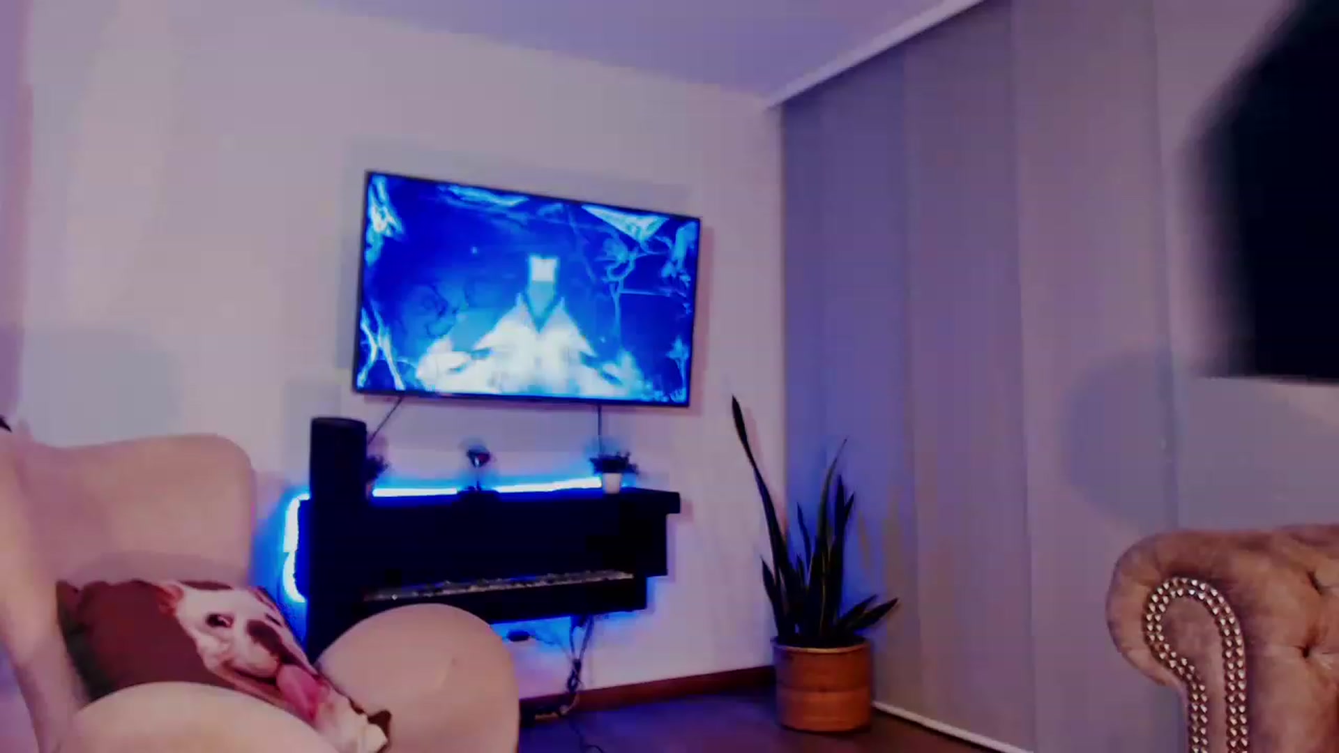 Gallery image thumbnail from SusyHernandez's myfreecams stream on, 06/15/2023, 24:40 image 5 of 20