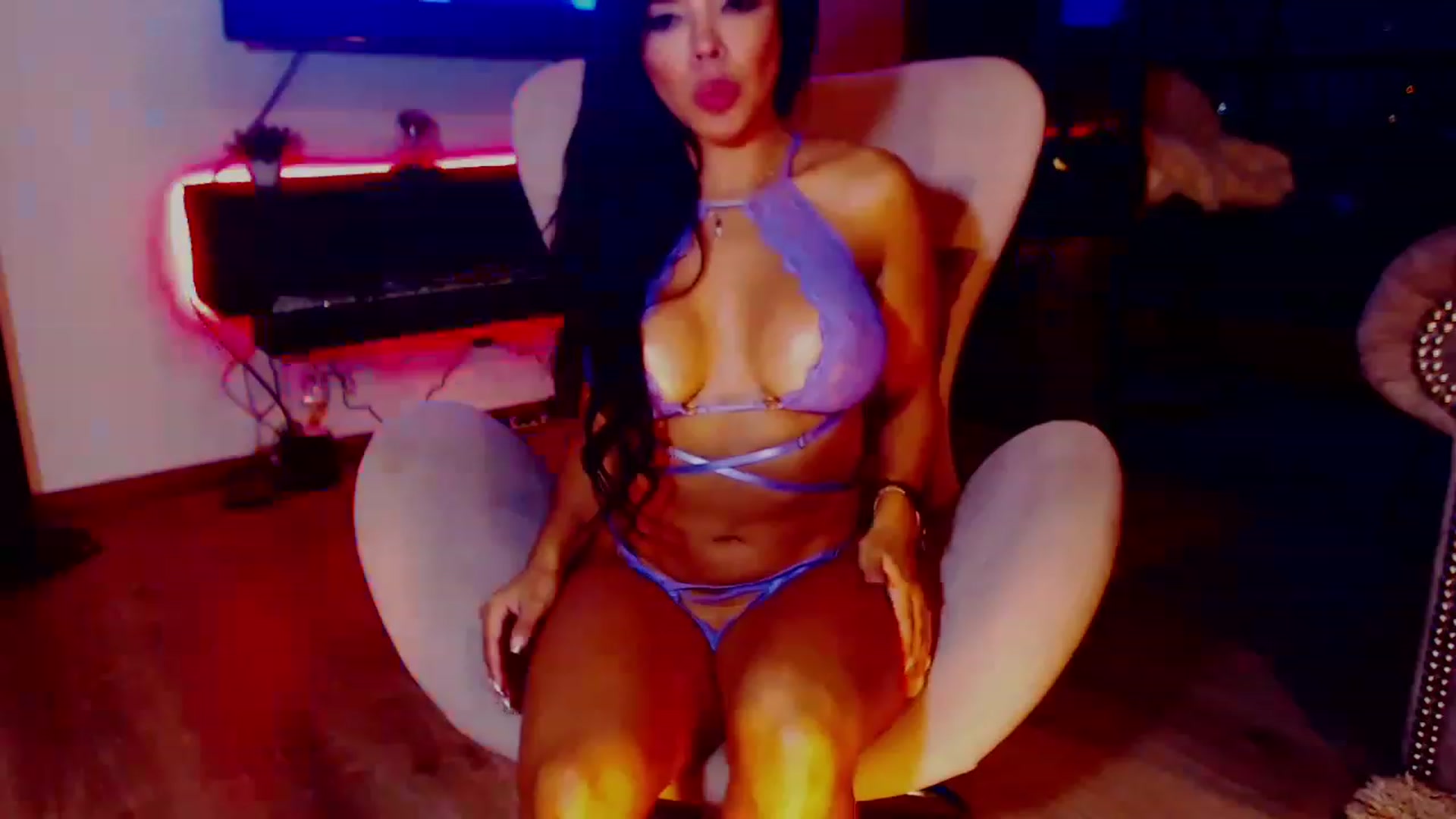 Gallery image thumbnail from SusyHernandez's myfreecams stream on, 06/29/2023, 24:00 image 11 of 20