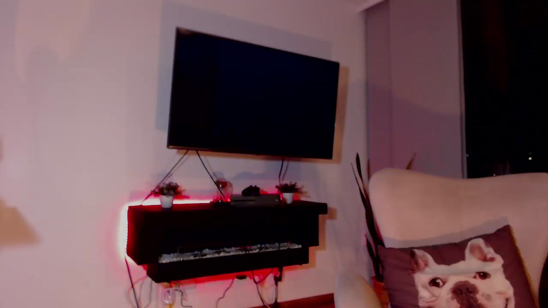 Gallery image thumbnail from SusyHernandez's myfreecams stream on, 07/23/2023, 01:21 image 3 of 20