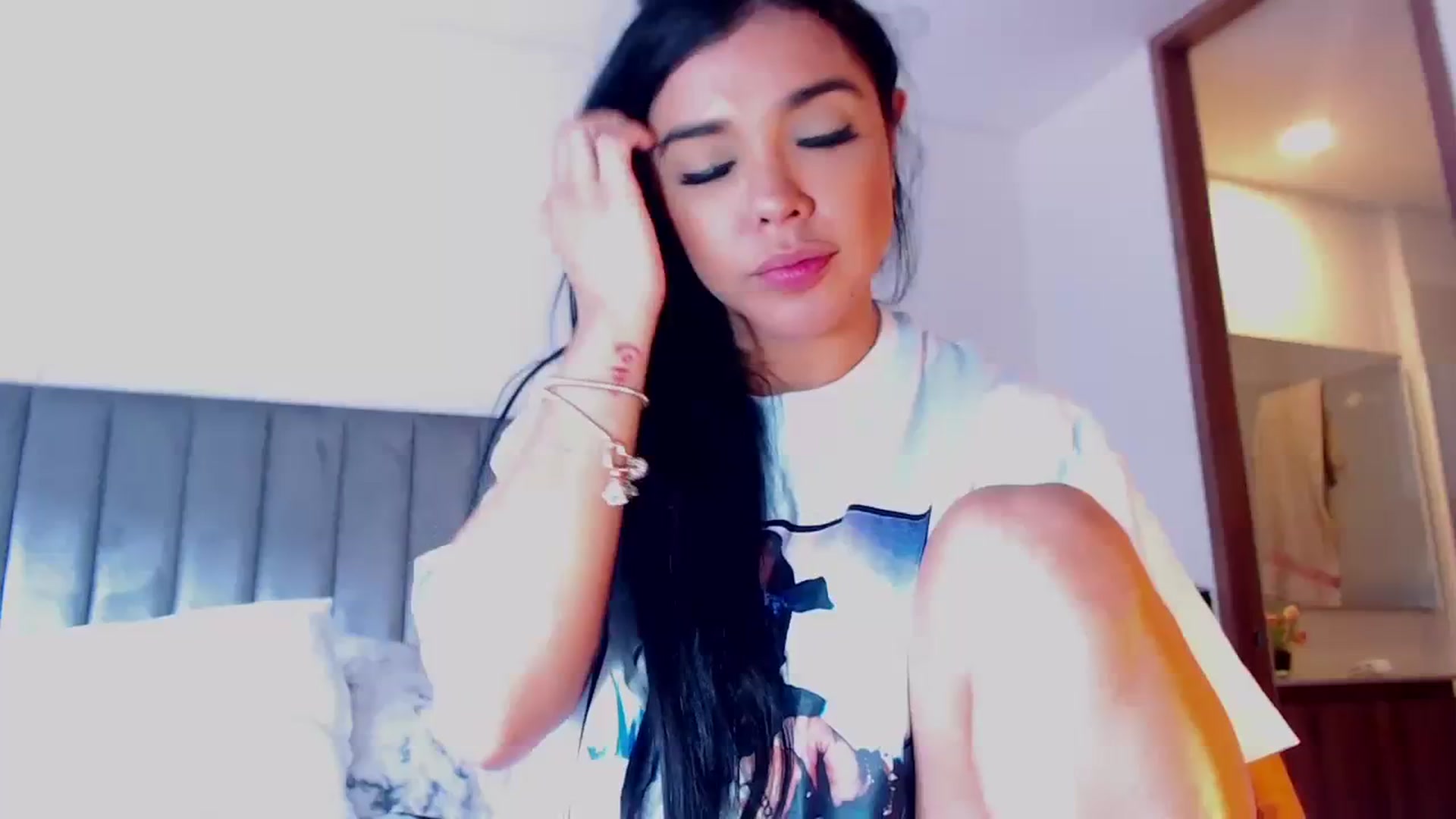 Gallery image thumbnail from SusyHernandez's myfreecams stream on, 08/06/2023, 20:26 image 20 of 20