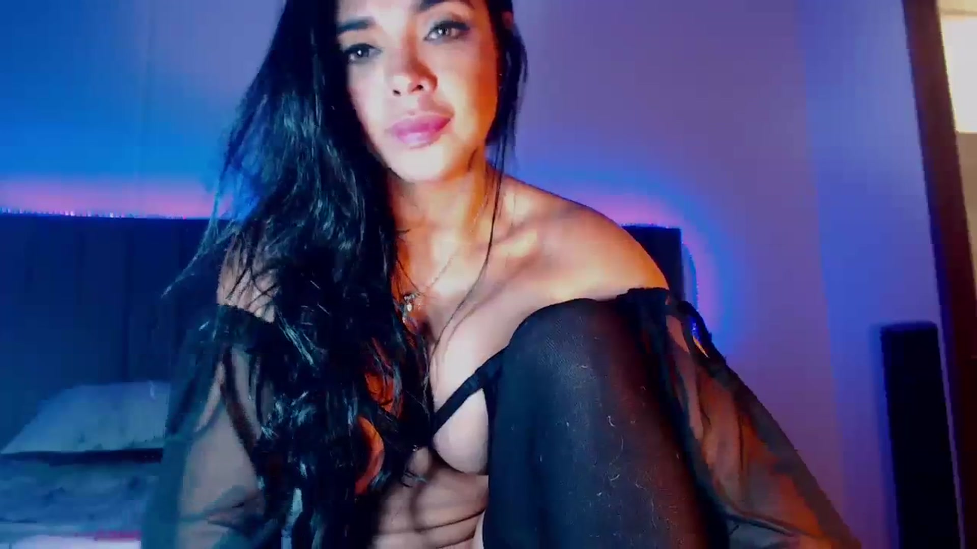 Gallery image thumbnail from SusyHernandez's myfreecams stream on, 08/17/2023, 04:52 image 13 of 20
