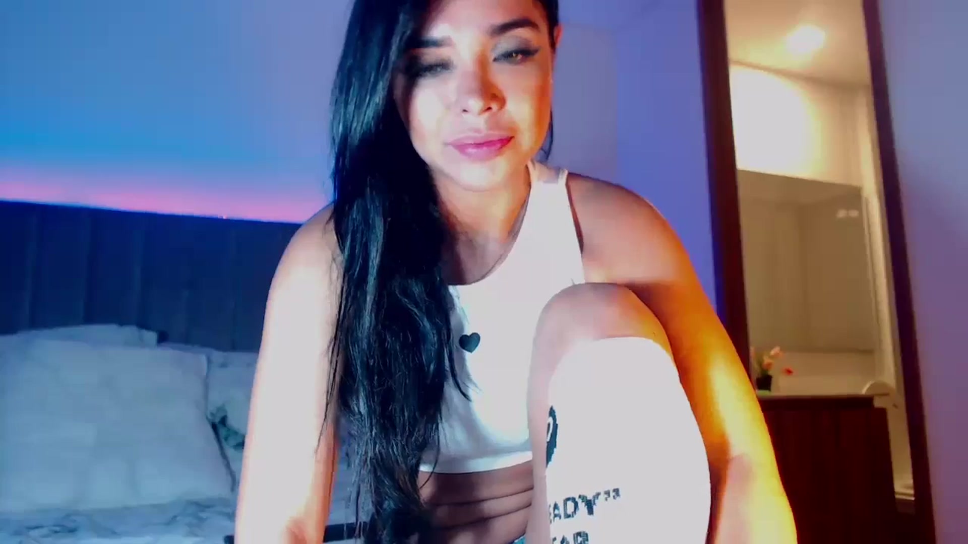 Gallery image thumbnail from SusyHernandez's myfreecams stream on, 08/28/2023, 01:58 image 6 of 20