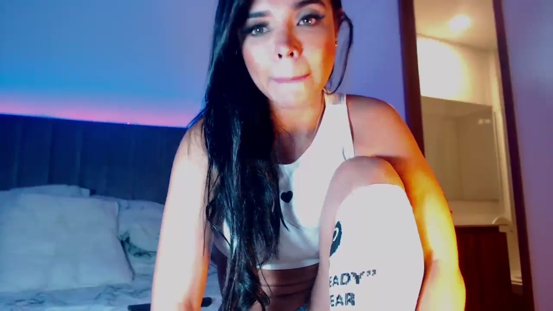 Gallery image thumbnail from SusyHernandez's myfreecams stream on, 08/28/2023, 01:58 image 5 of 20