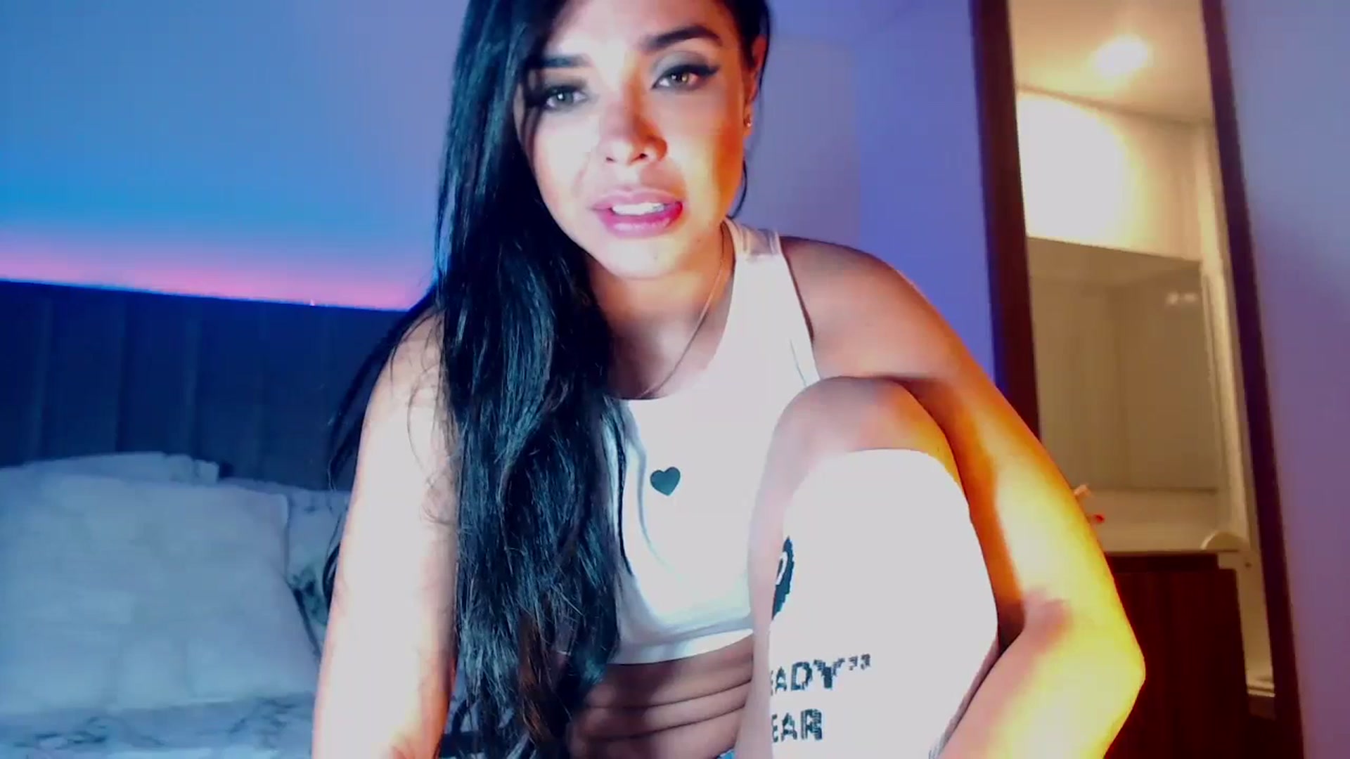 Gallery image thumbnail from SusyHernandez's myfreecams stream on, 08/28/2023, 01:58 image 9 of 20