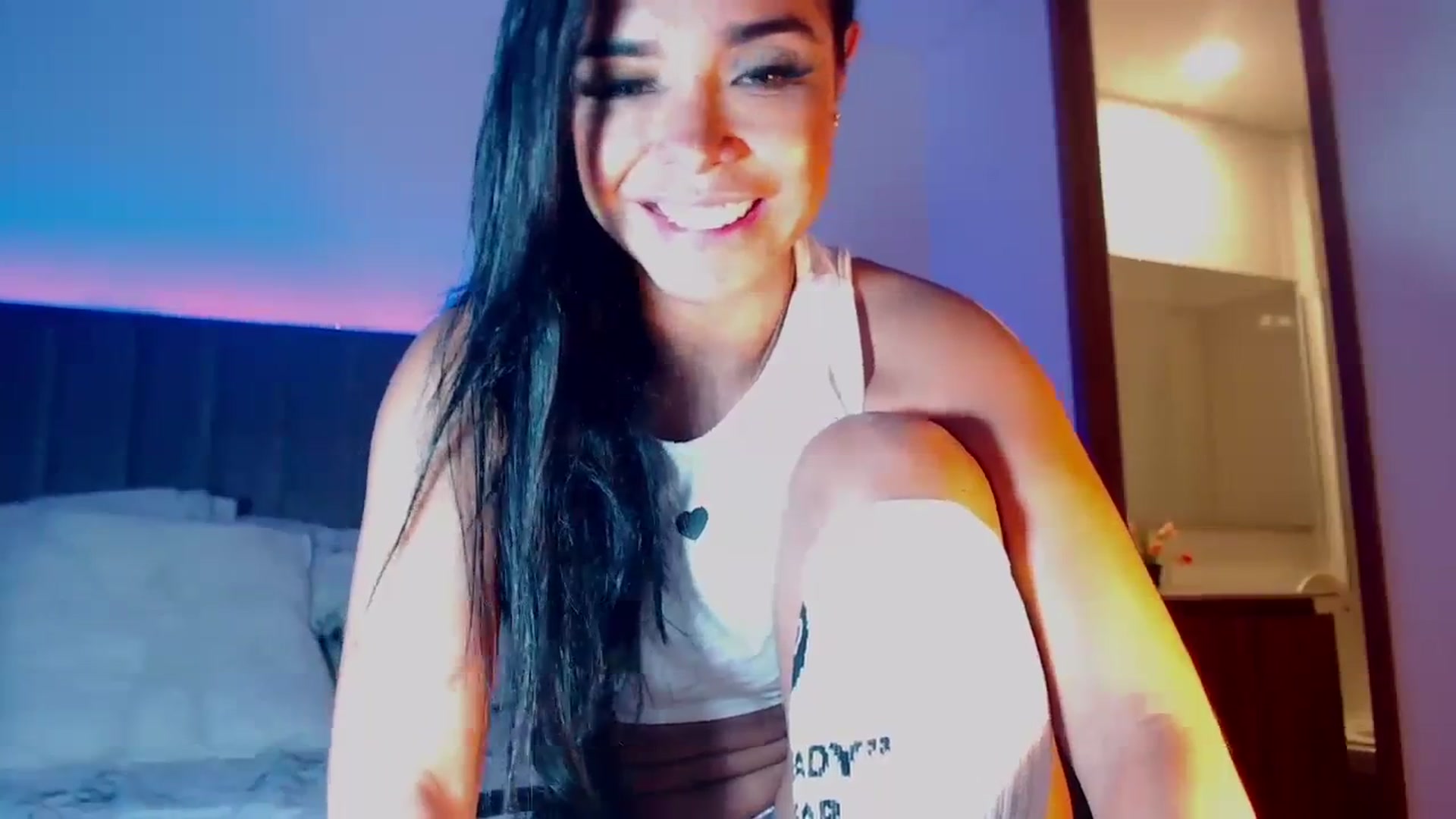 Gallery image thumbnail from SusyHernandez's myfreecams stream on, 08/28/2023, 01:58 image 8 of 20