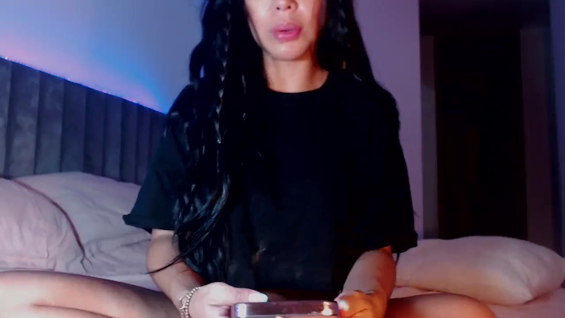 Gallery image thumbnail from SusyHernandez's myfreecams stream on, 10/23/2023, 03:58 image 13 of 20