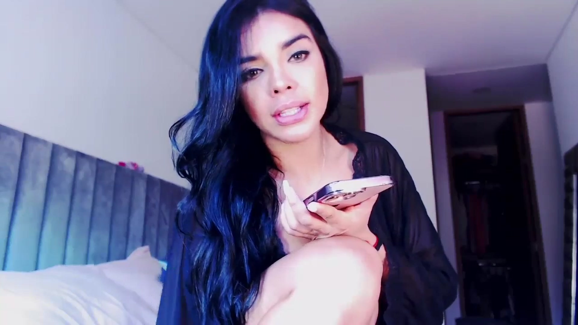 Gallery image thumbnail from SusyHernandez's myfreecams stream on, 01/06/2024, 19:21 image 19 of 20