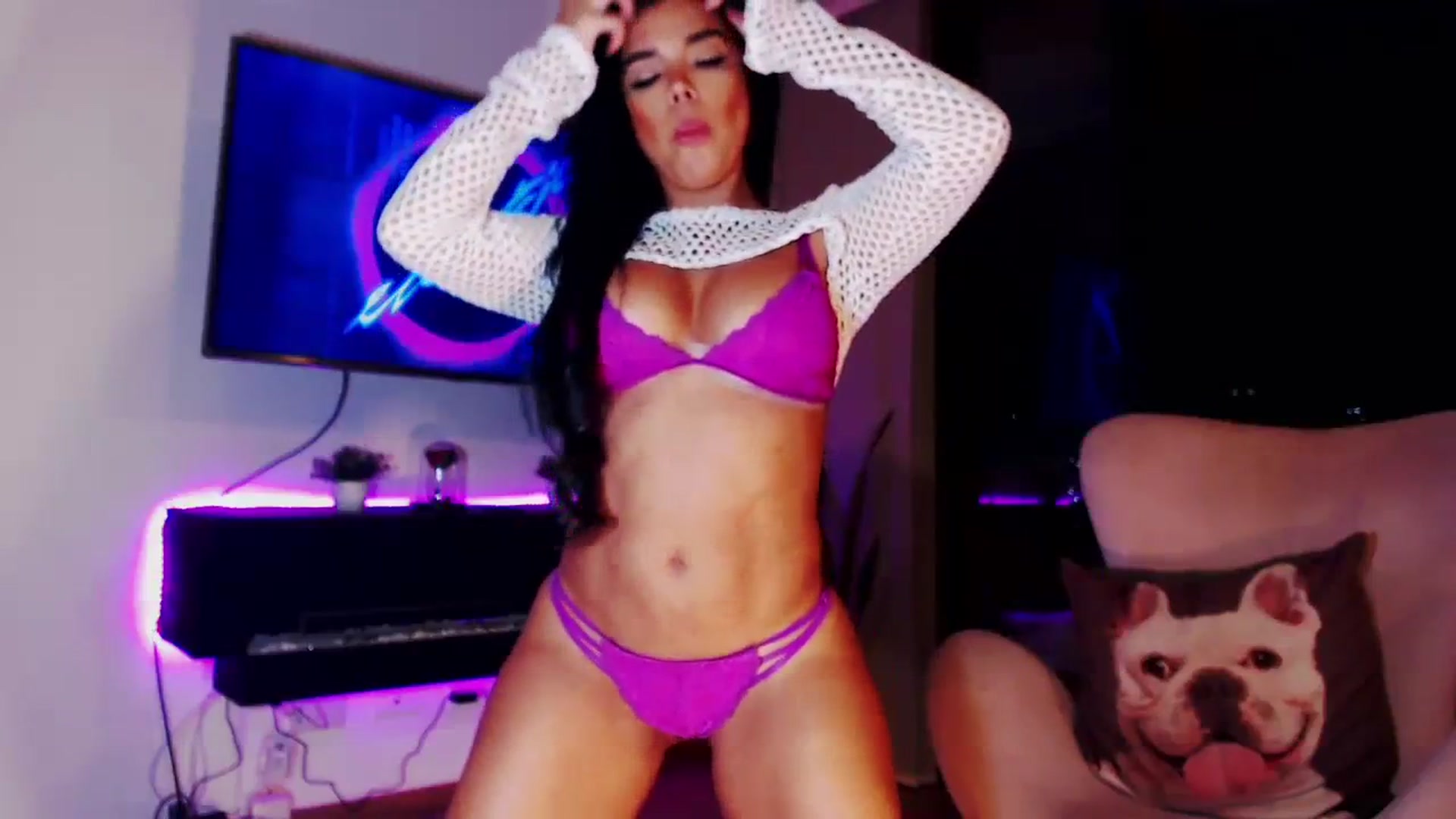Gallery image thumbnail from SusyHernandez's myfreecams stream on, 01/22/2024, 02:31 image 6 of 20