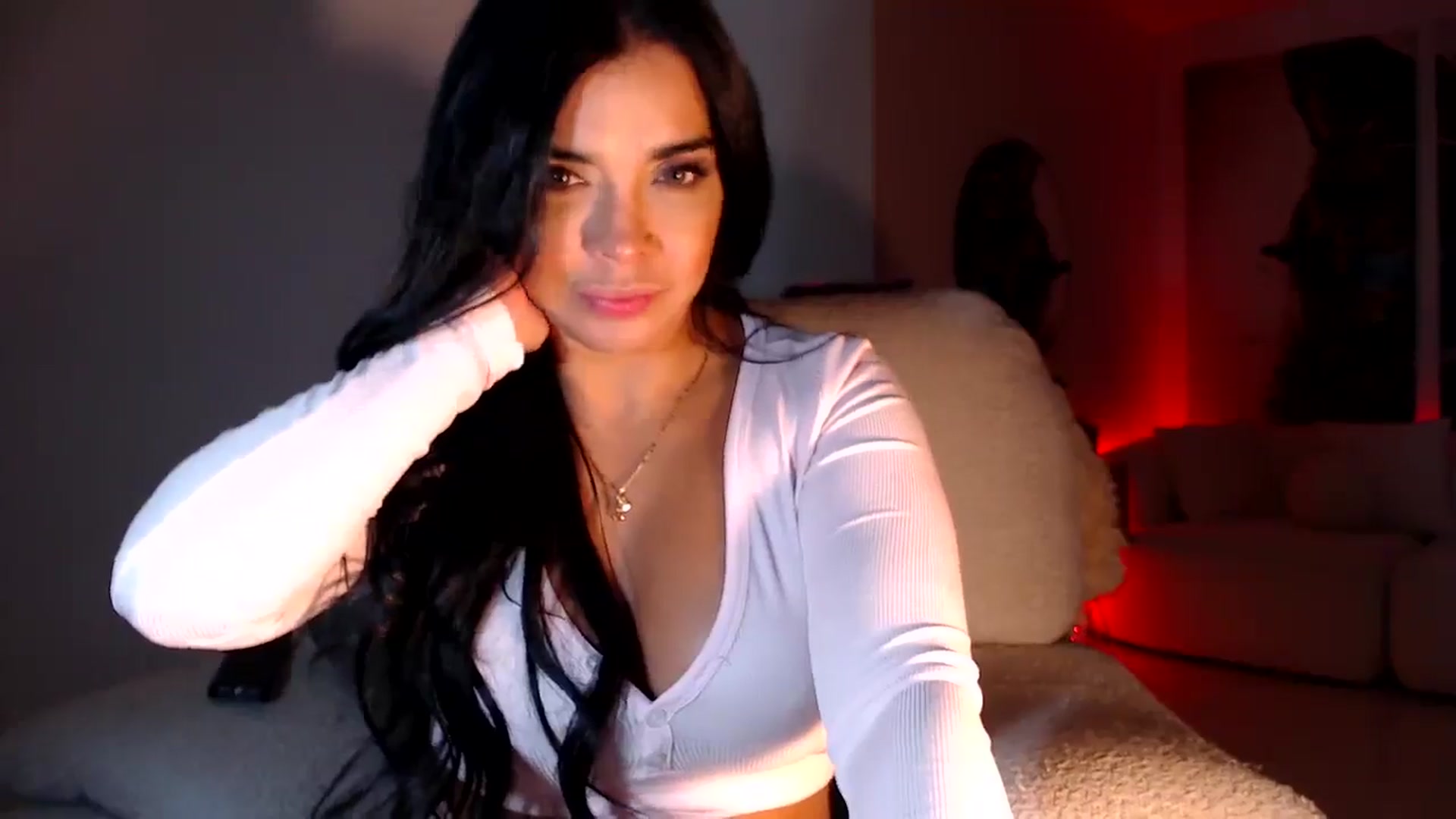 Gallery image thumbnail from SusyHernandez's myfreecams stream on, 05/18/2025, 01:19 image 4 of 20