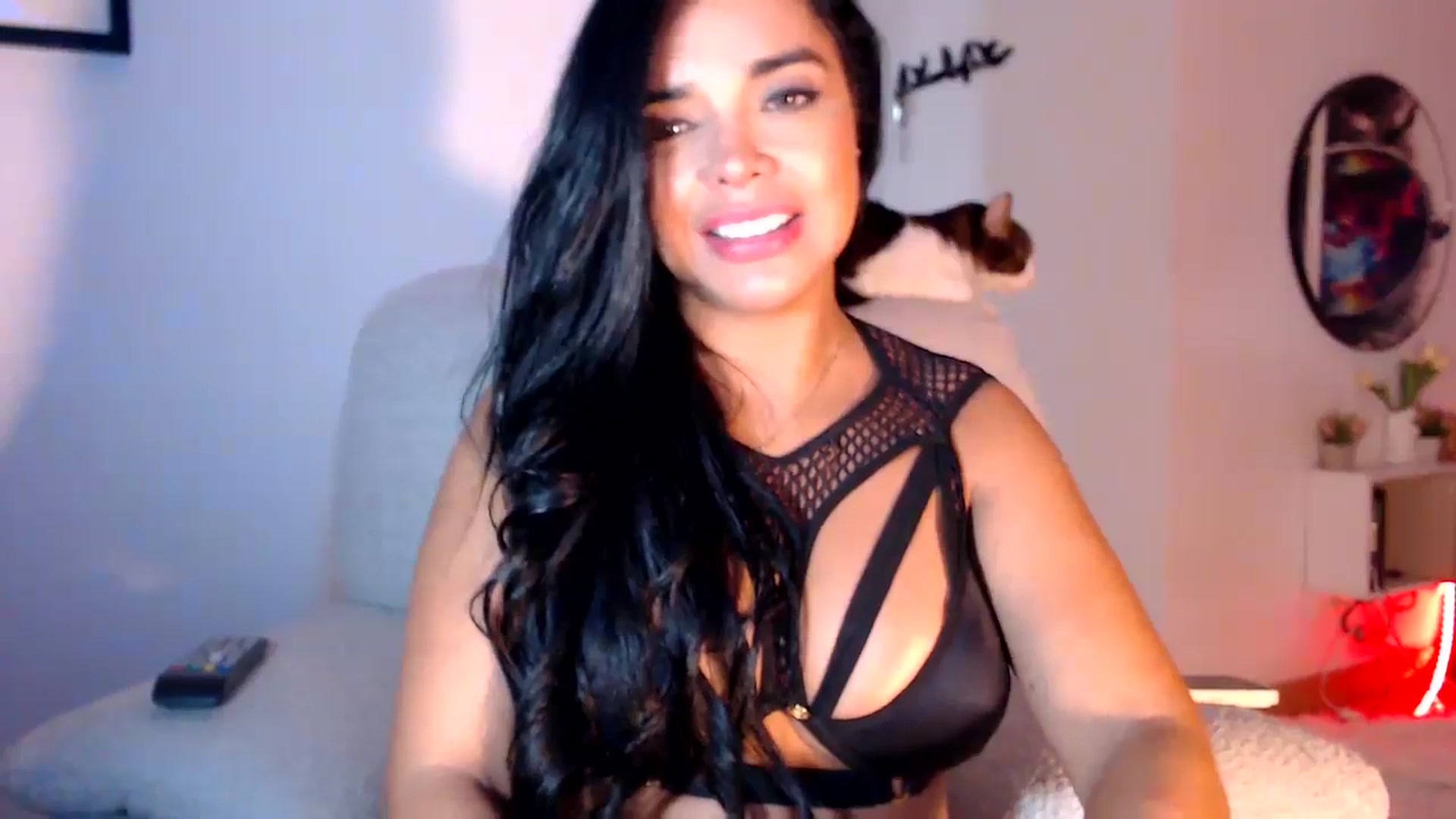 Gallery image thumbnail from SusyHernandez's myfreecams stream on, 06/05/2025, 01:56 image 19 of 20
