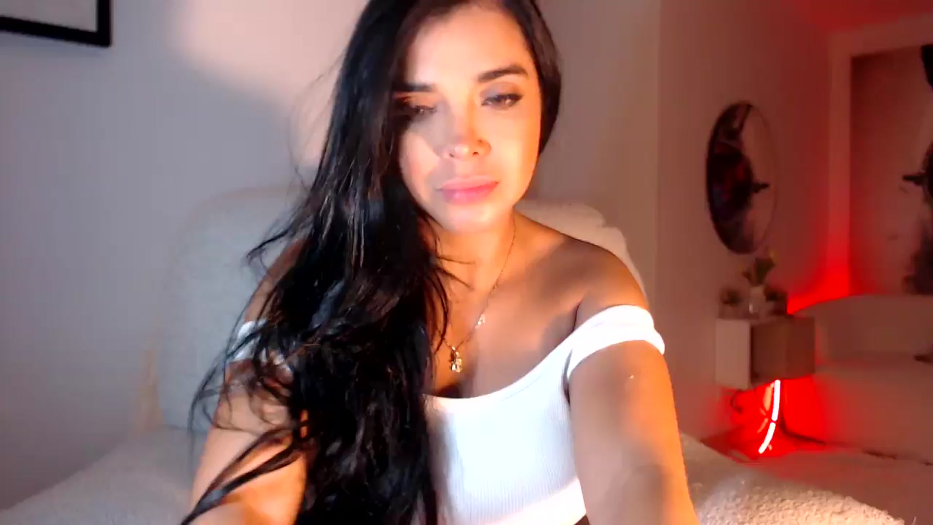 Gallery image thumbnail from SusyHernandez's myfreecams stream on, 06/09/2025, 01:43 image 1 of 20