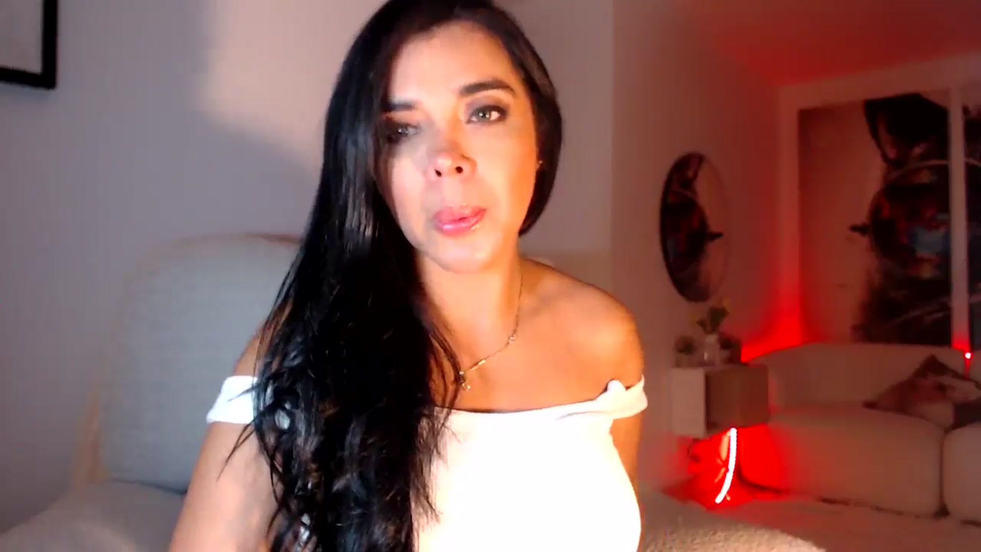 Gallery image thumbnail from SusyHernandez's myfreecams stream on, 06/09/2025, 01:43 image 8 of 20