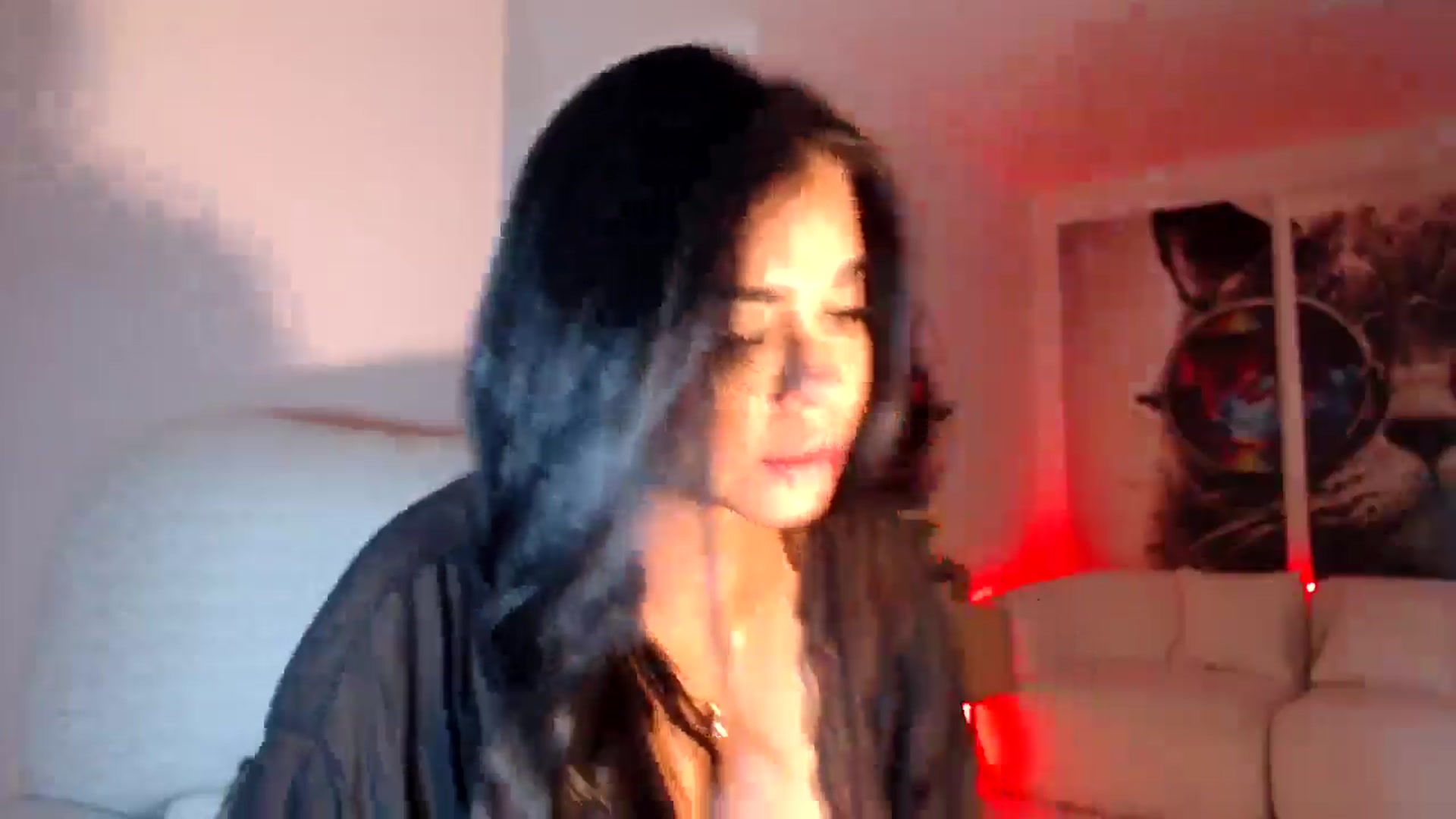 Gallery image thumbnail from SusyHernandez's myfreecams stream on, 06/12/2025, 24:19 image 3 of 20