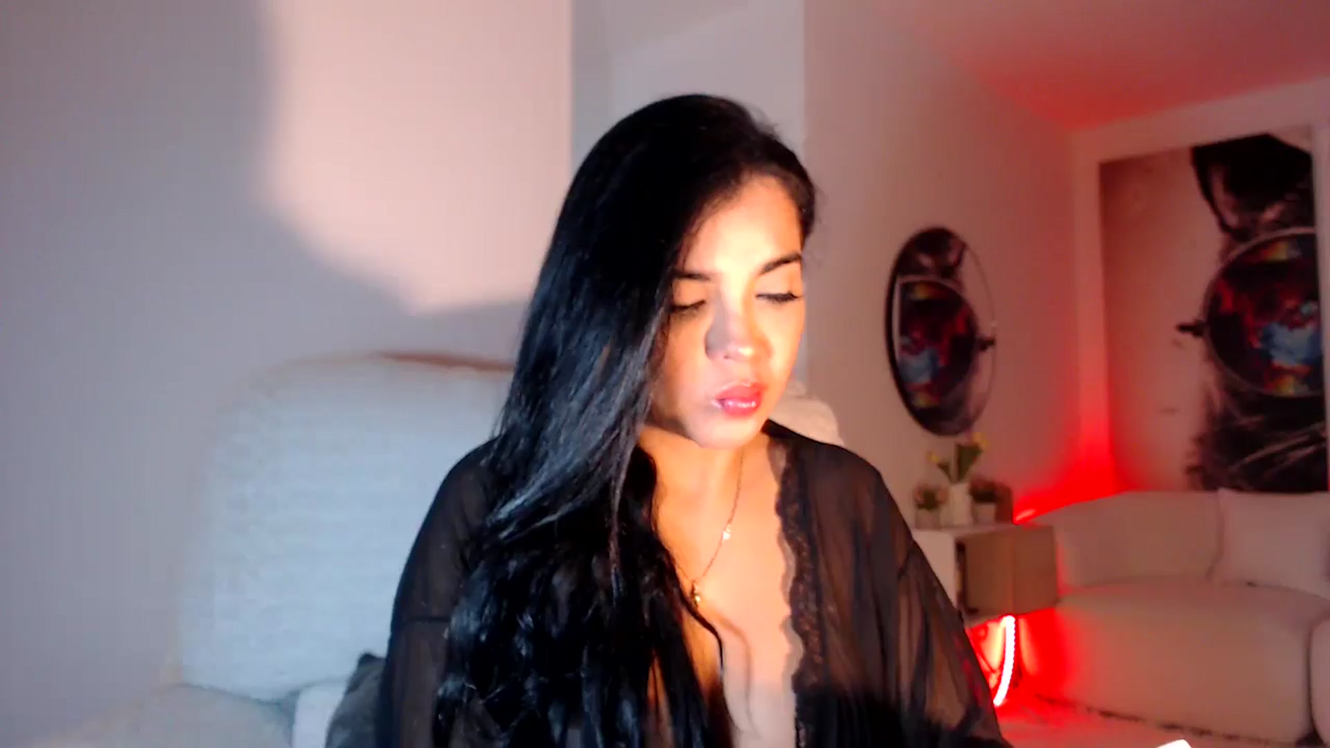 Gallery image thumbnail from SusyHernandez's myfreecams stream on, 06/12/2025, 24:19 image 8 of 20