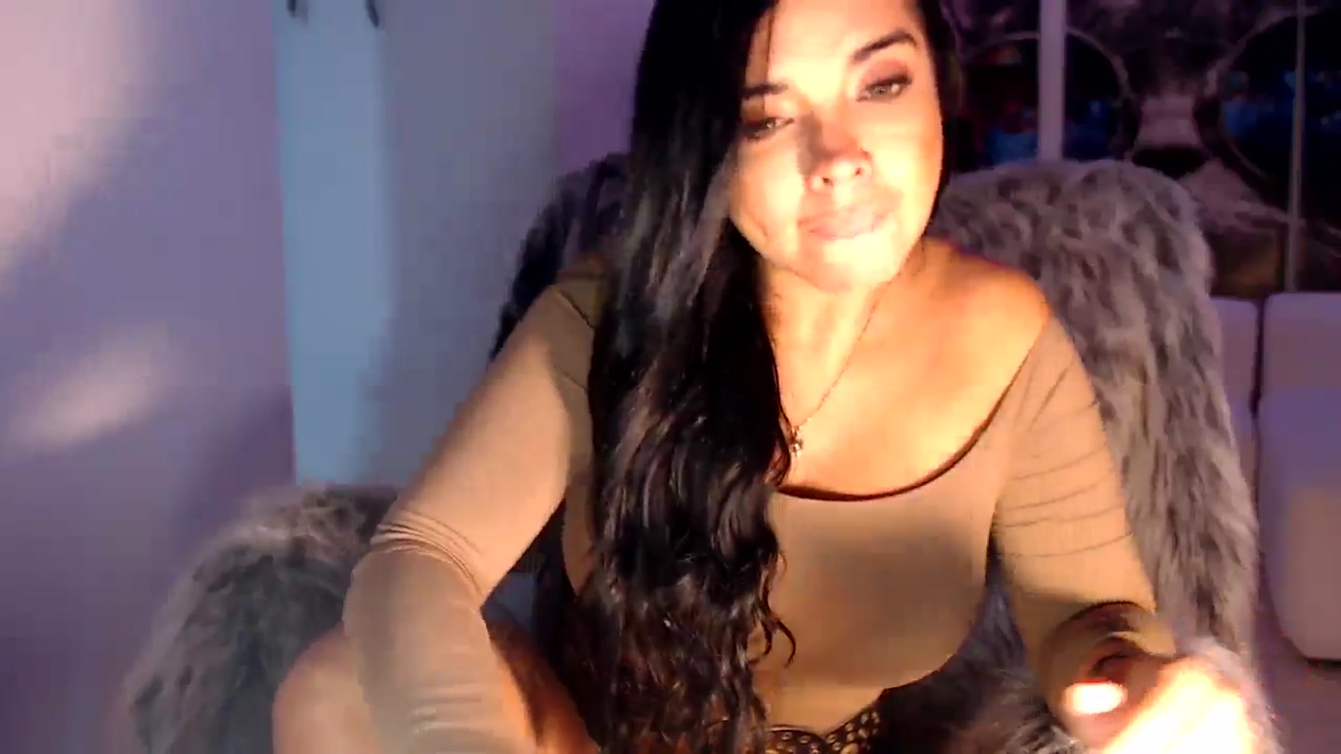 Gallery image thumbnail from SusyHernandez's myfreecams stream on, 11/23/2025, 24:32 image 19 of 20