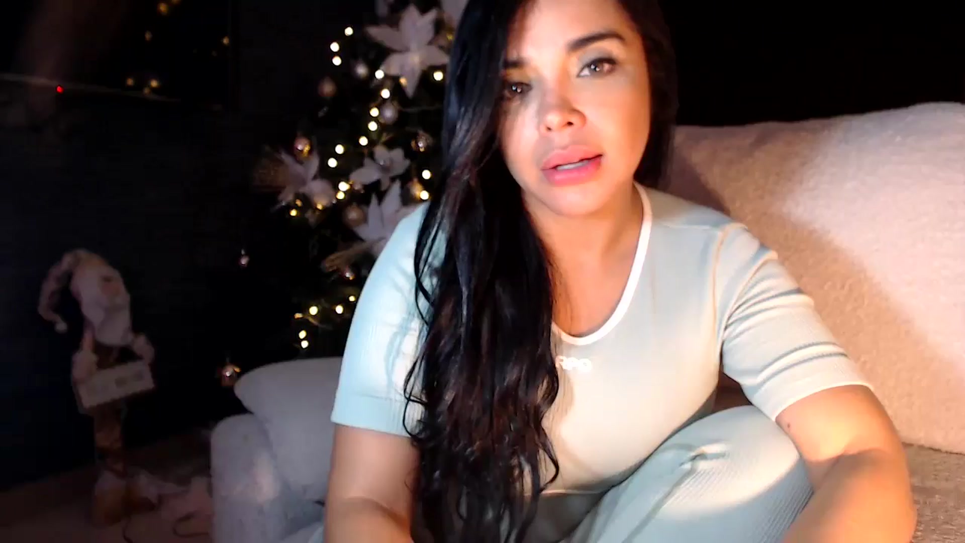 Gallery image thumbnail from SusyHernandez's myfreecams stream on, 12/27/2025, 01:53 image 17 of 20