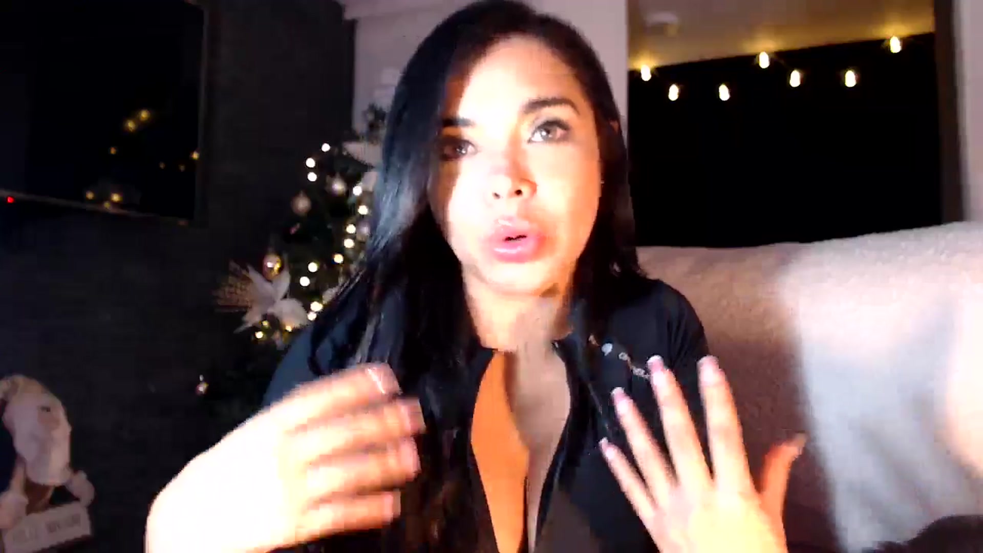 Gallery image thumbnail from SusyHernandez's myfreecams stream on, 12/27/2025, 03:13 image 3 of 20