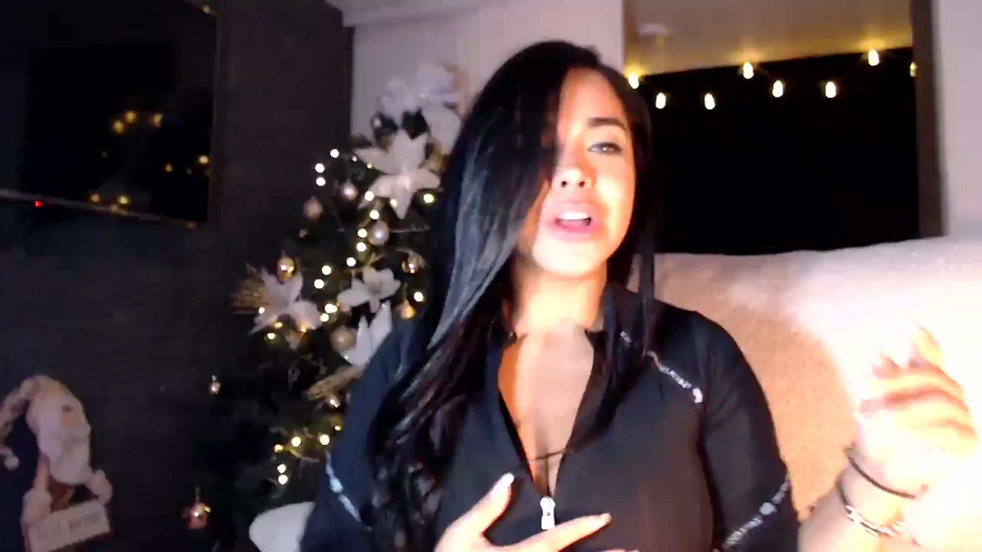 Gallery image thumbnail from SusyHernandez's myfreecams stream on, 12/27/2025, 03:13 image 18 of 20