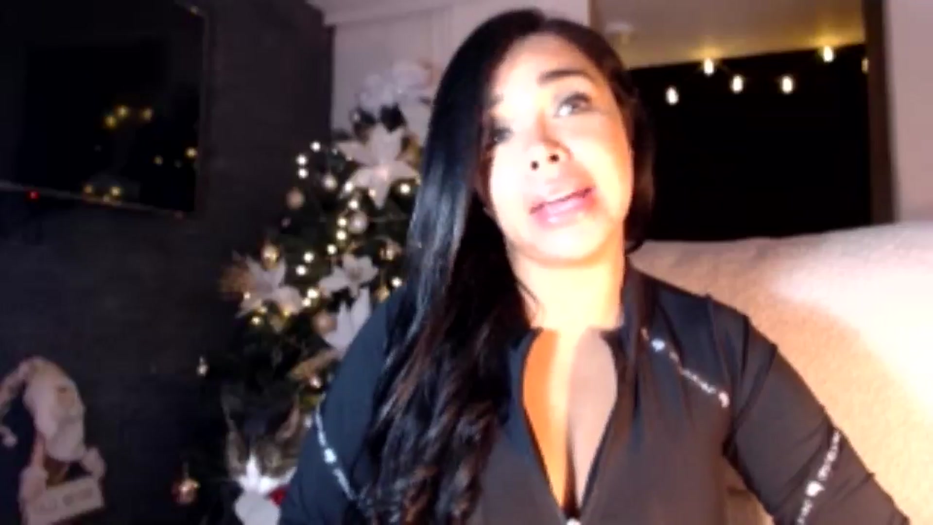 Gallery image thumbnail from SusyHernandez's myfreecams stream on, 12/27/2025, 03:13 image 16 of 20