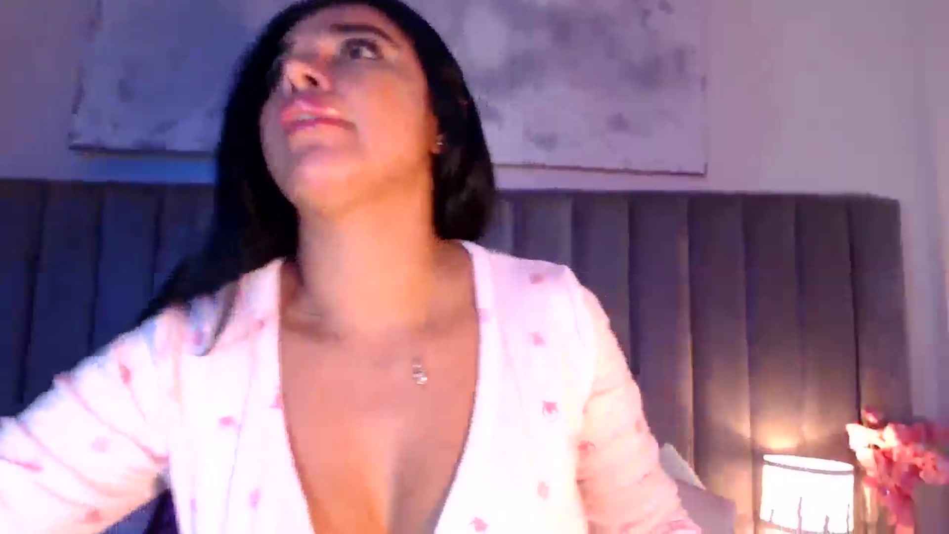 Gallery image thumbnail from SusyHernandez's myfreecams stream on, 03/16/2026, 03:47 image 13 of 20