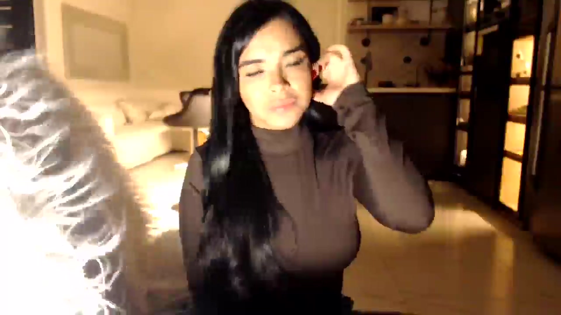 Gallery image thumbnail from SusyHernandez's myfreecams stream on, 03/28/2026, 24:30 image 10 of 20