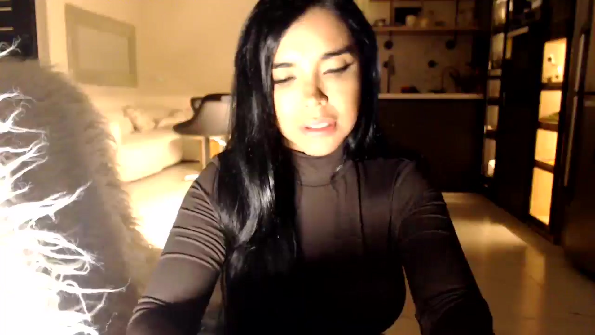 Gallery image thumbnail from SusyHernandez's myfreecams stream on, 03/28/2026, 24:30 image 9 of 20