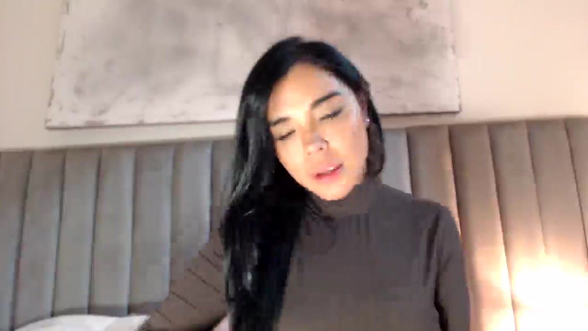 Gallery image thumbnail from SusyHernandez's myfreecams stream on, 03/28/2026, 24:48 image 10 of 20