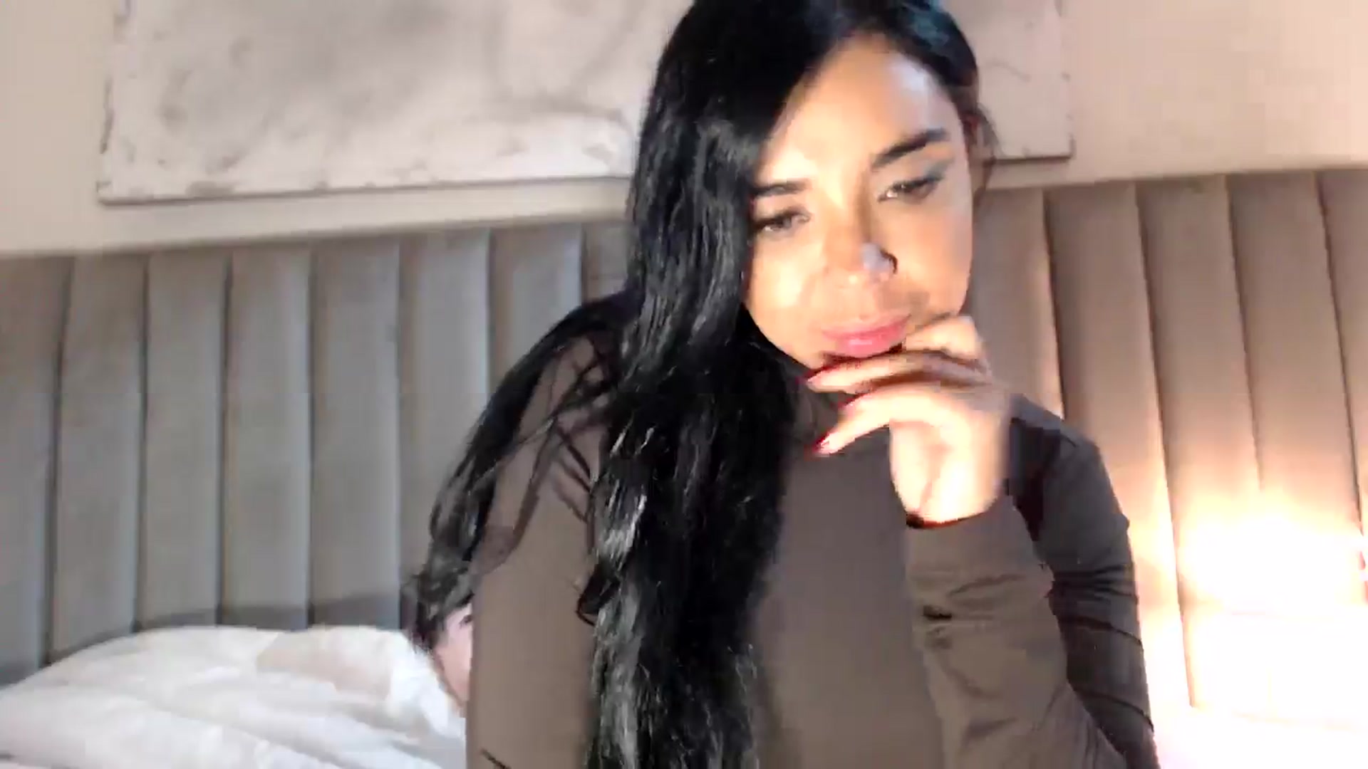 Gallery image thumbnail from SusyHernandez's myfreecams stream on, 03/28/2026, 24:48 image 14 of 20