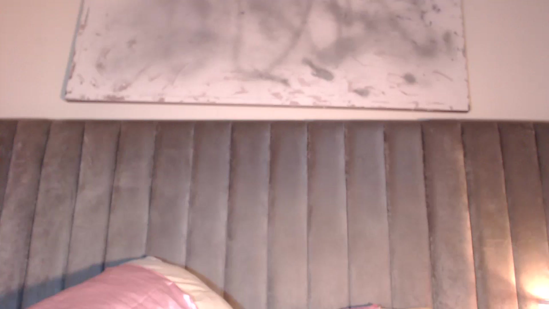 Gallery image thumbnail from SusyHernandez's myfreecams stream on, 04/06/2026, 06:27 image 14 of 20