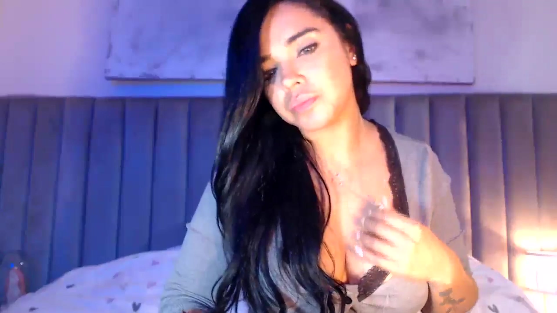 Gallery image thumbnail from SusyHernandez's myfreecams stream on, 04/08/2026, 01:06 image 20 of 20
