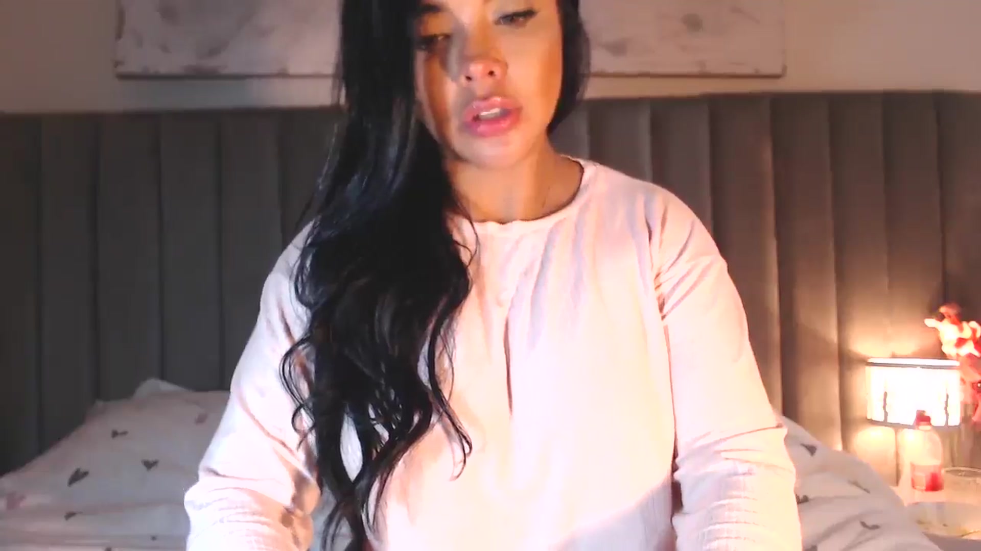 Gallery image thumbnail from SusyHernandez's myfreecams stream on, 04/10/2026, 02:19 image 10 of 20