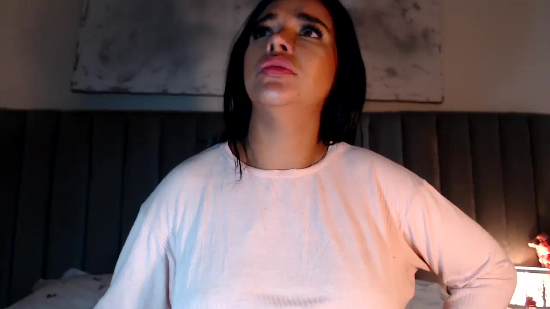 Gallery image thumbnail from SusyHernandez's myfreecams stream on, 04/10/2026, 02:19 image 6 of 20