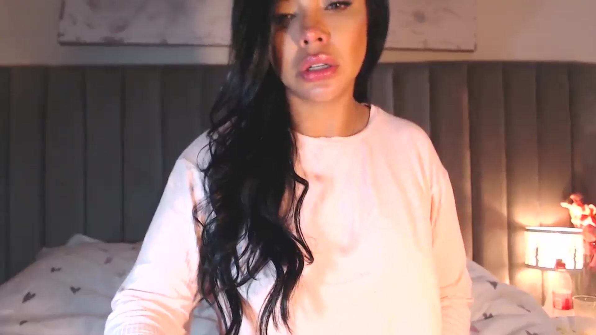 Gallery image thumbnail from SusyHernandez's myfreecams stream on, 04/10/2026, 02:19 image 9 of 20