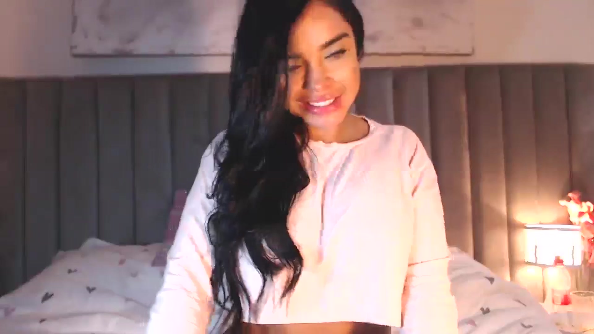 Gallery image thumbnail from SusyHernandez's myfreecams stream on, 04/10/2026, 02:19 image 15 of 20