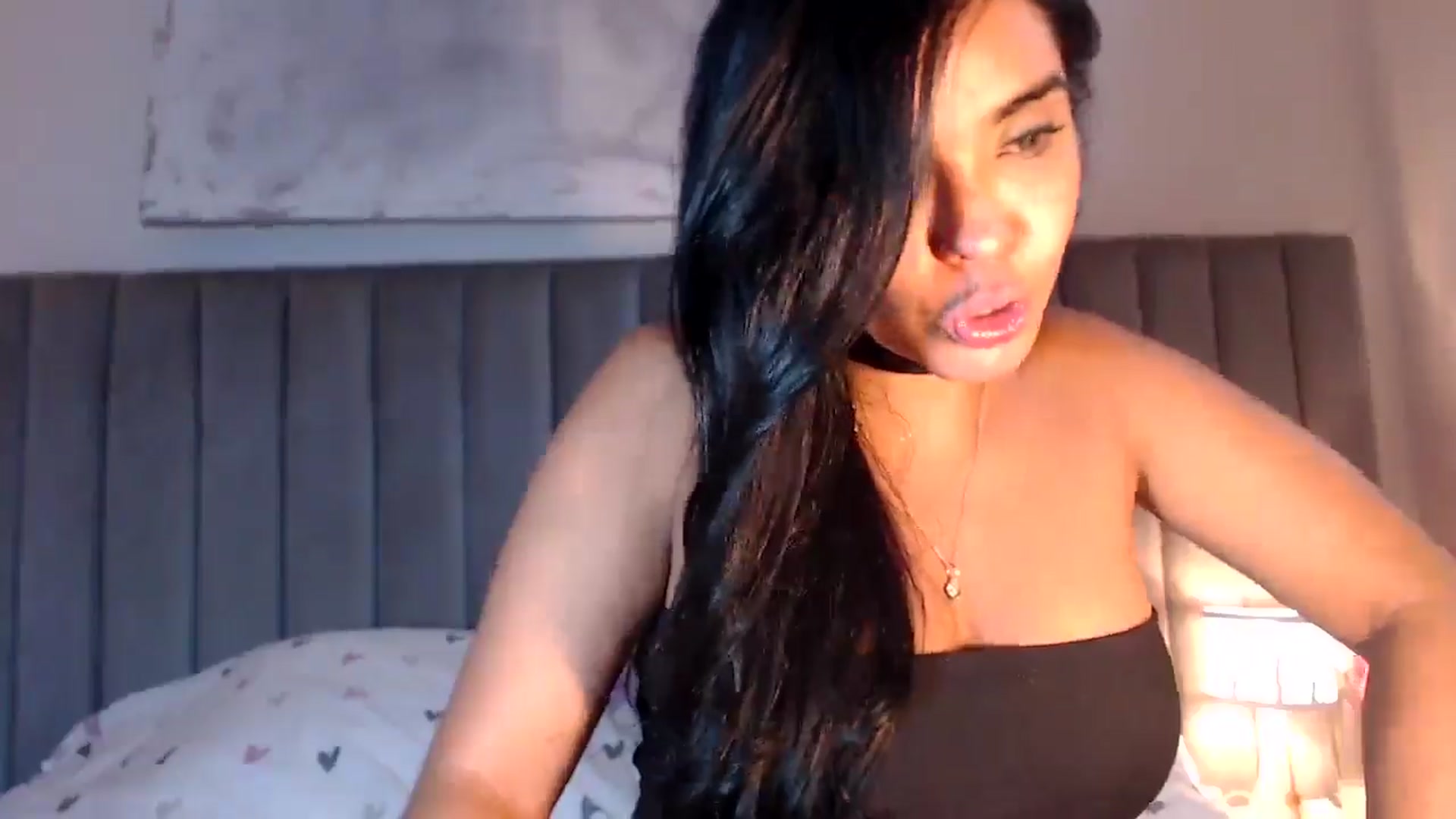Gallery image thumbnail from SusyHernandez's myfreecams stream on, 04/13/2026, 03:21 image 9 of 20